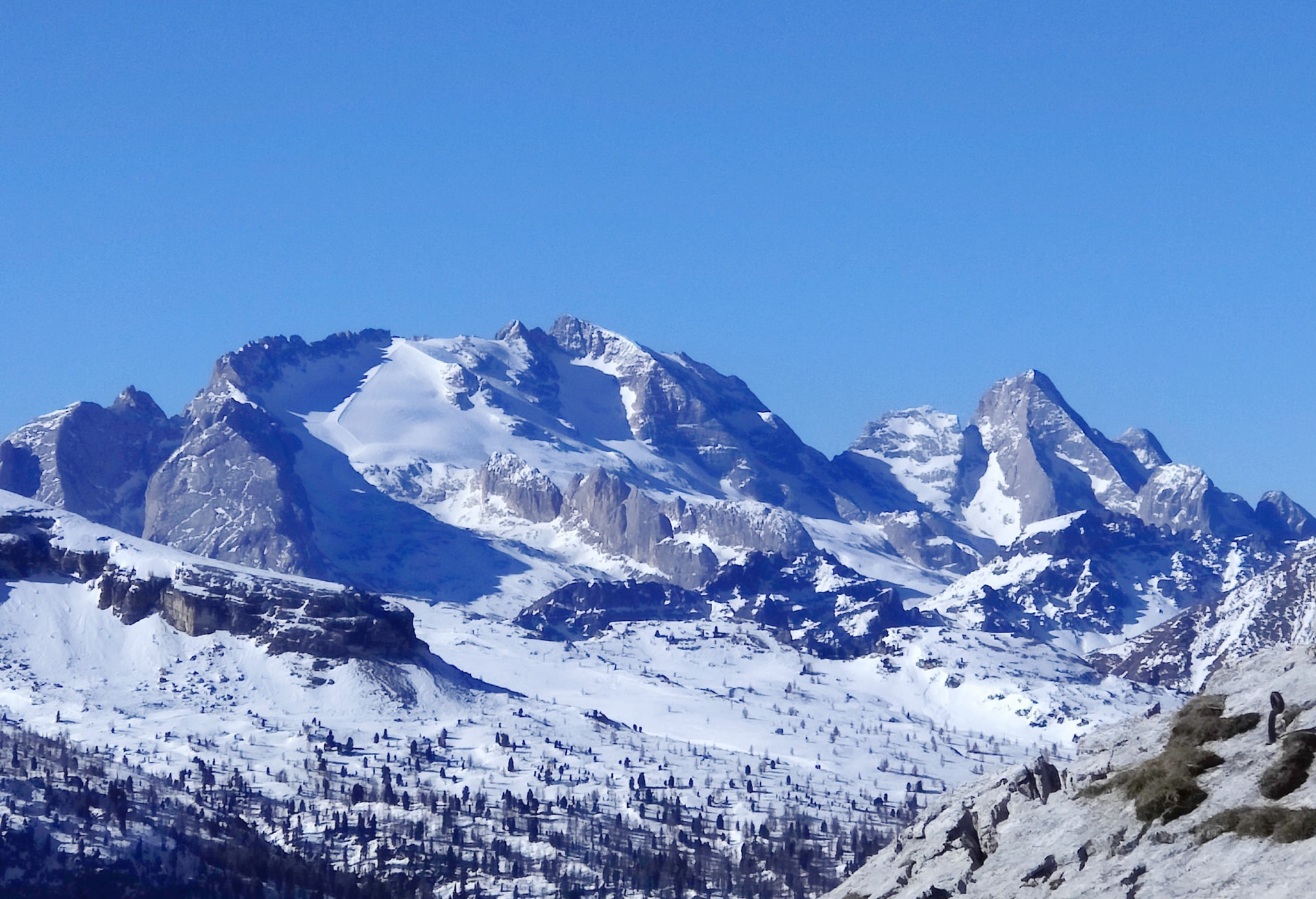 Le Alpi e lo scioglimento dei ghiacciai: la tragedia della Marmolada