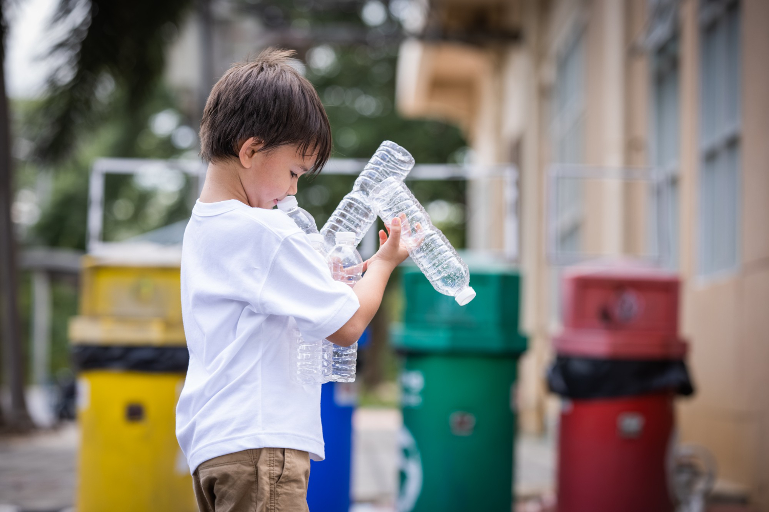 Prepariamo i nostri personali birilli con le bottiglie di plastica usate