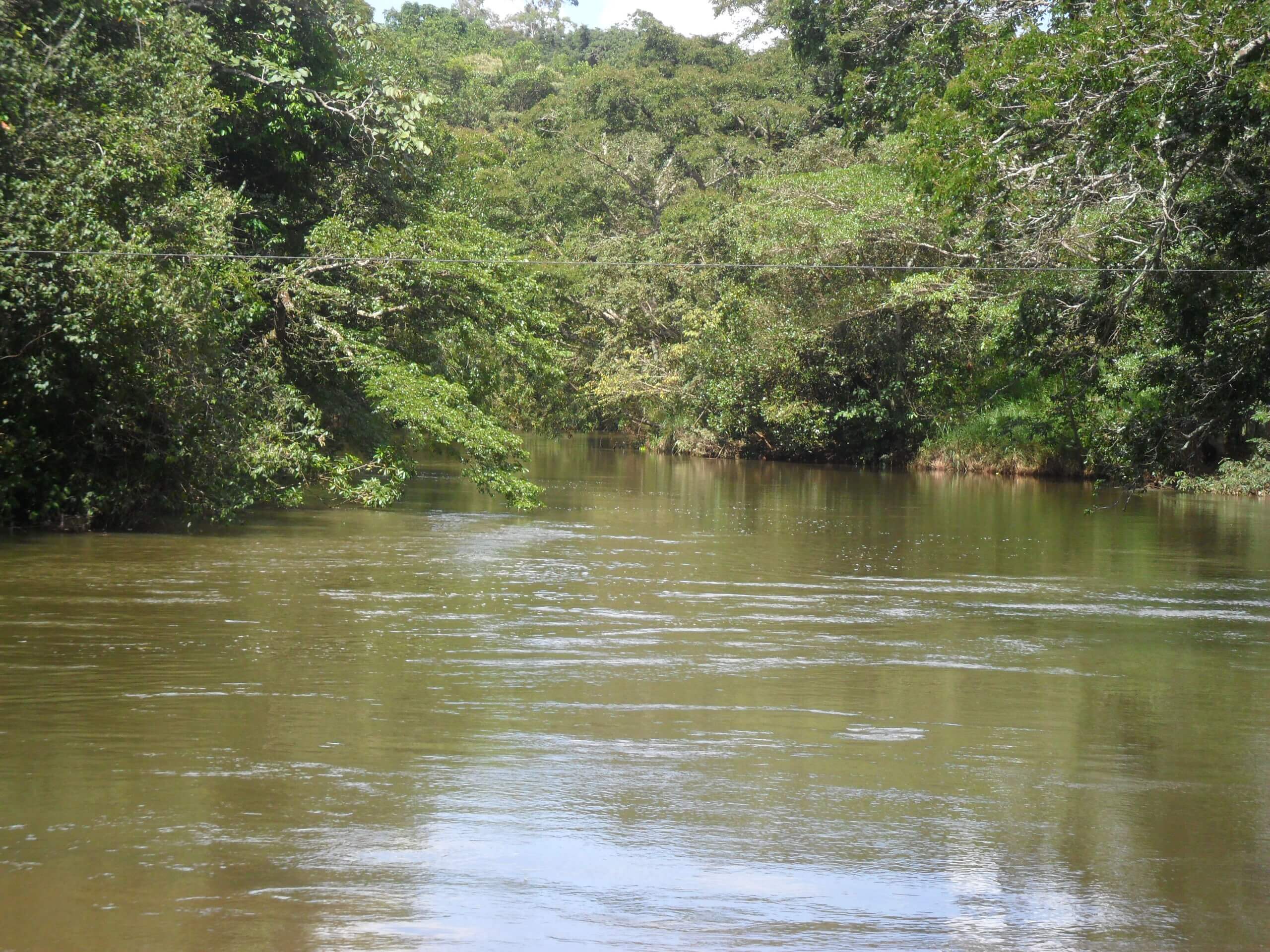 Una centrale idroelettrica in Brasile sul fiume Uberabinha